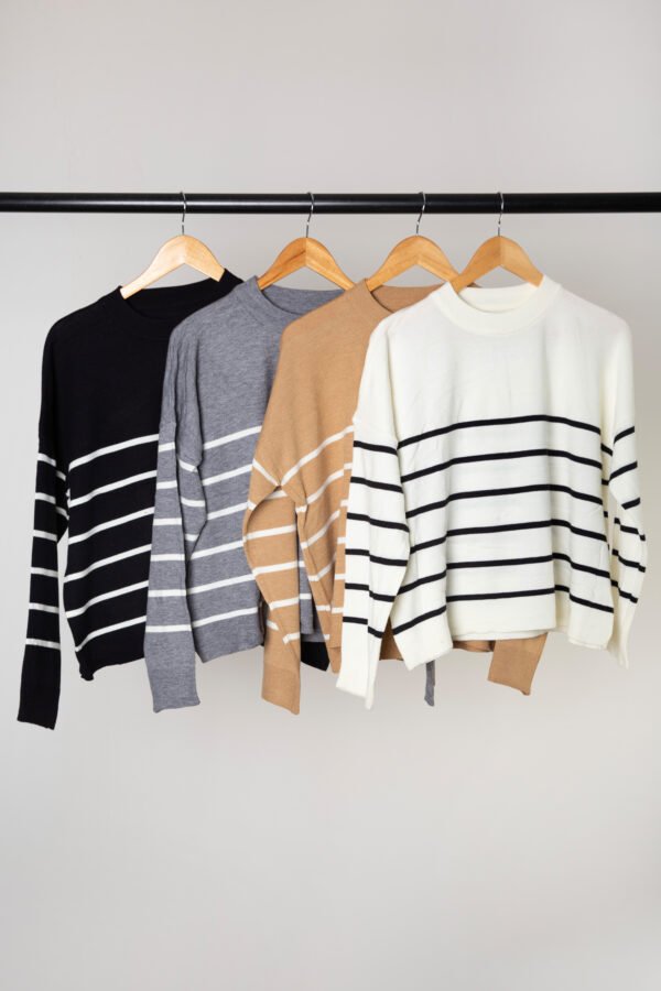 SWEATER CORTO RAYADO ESCOTE REDONDO - Imagen 6