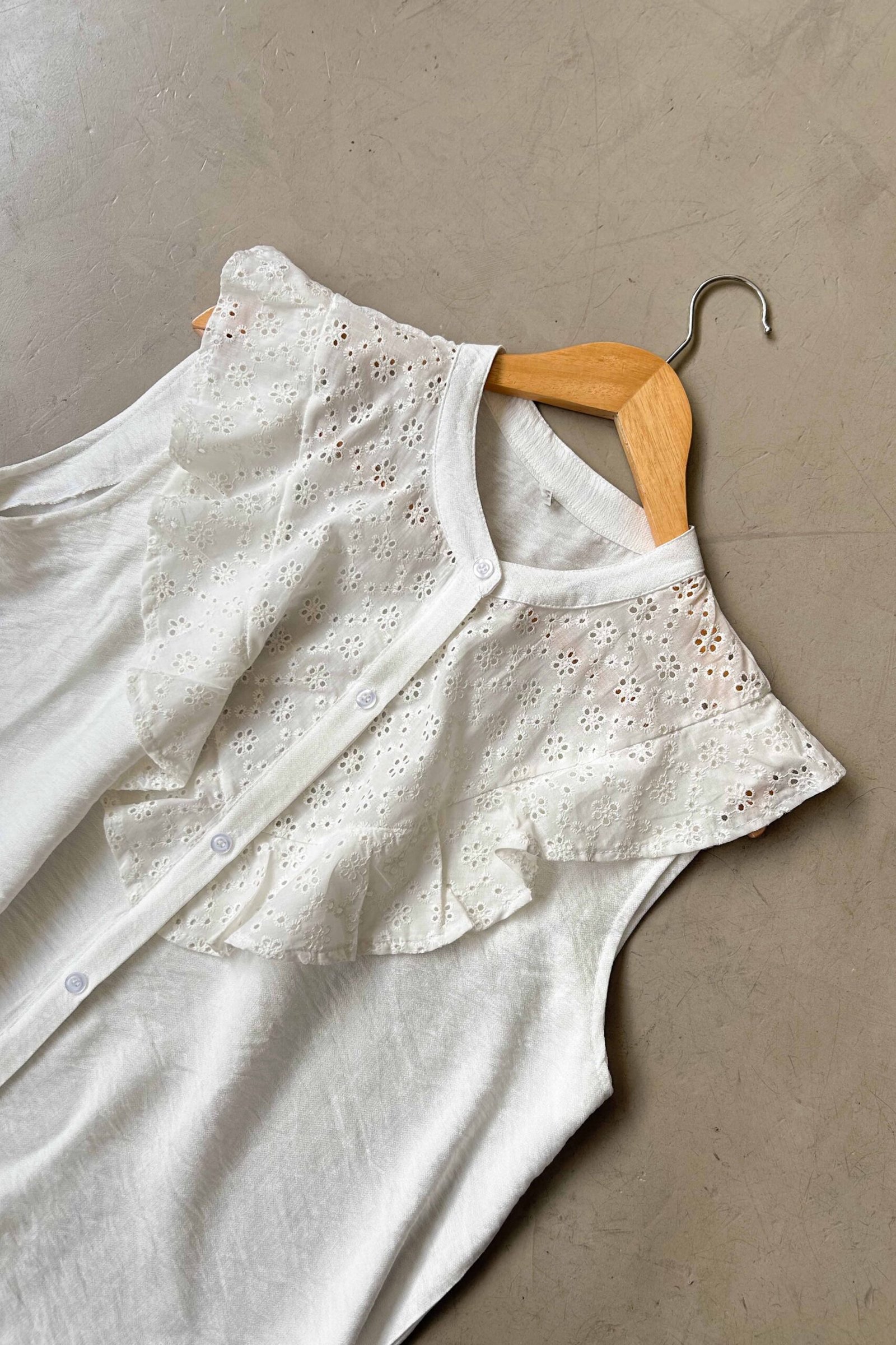 BLUSA MARISA CON BRODERIE