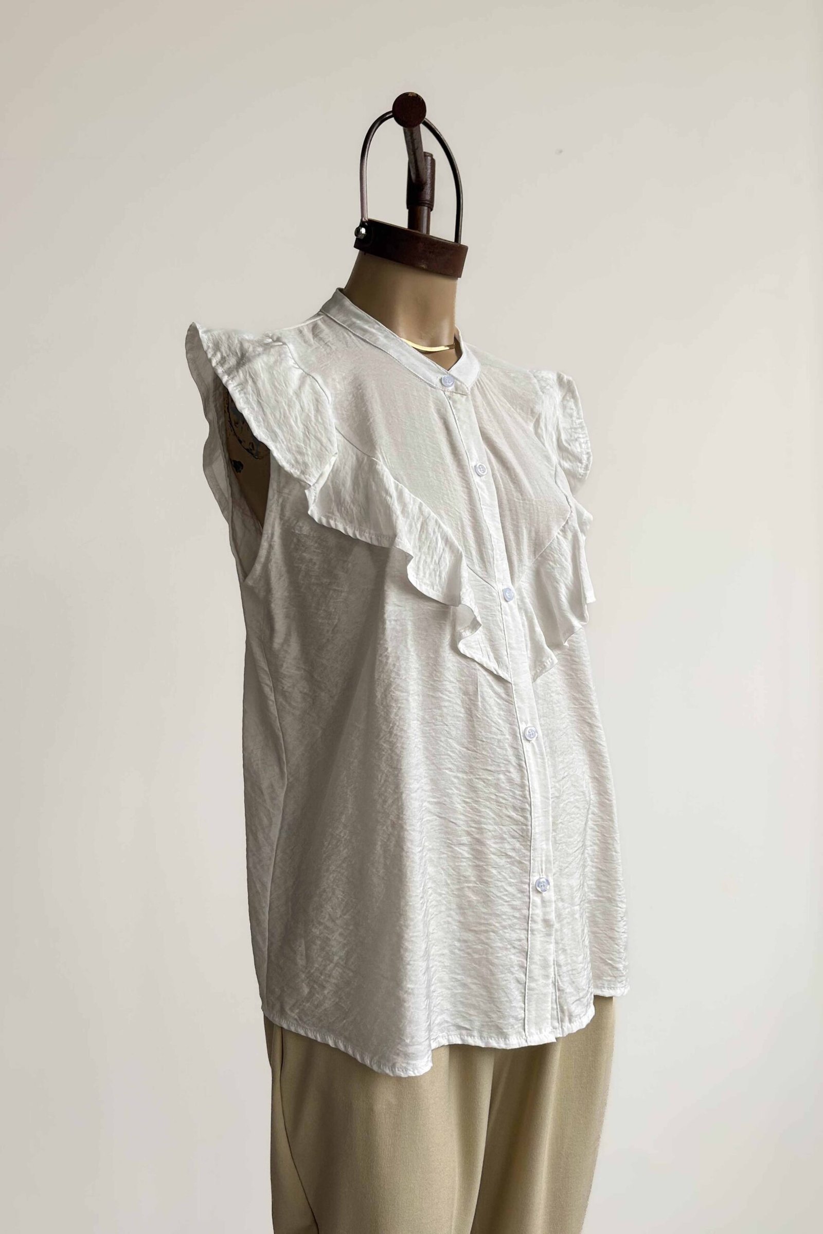 BLUSA MARISA CON VOLADO