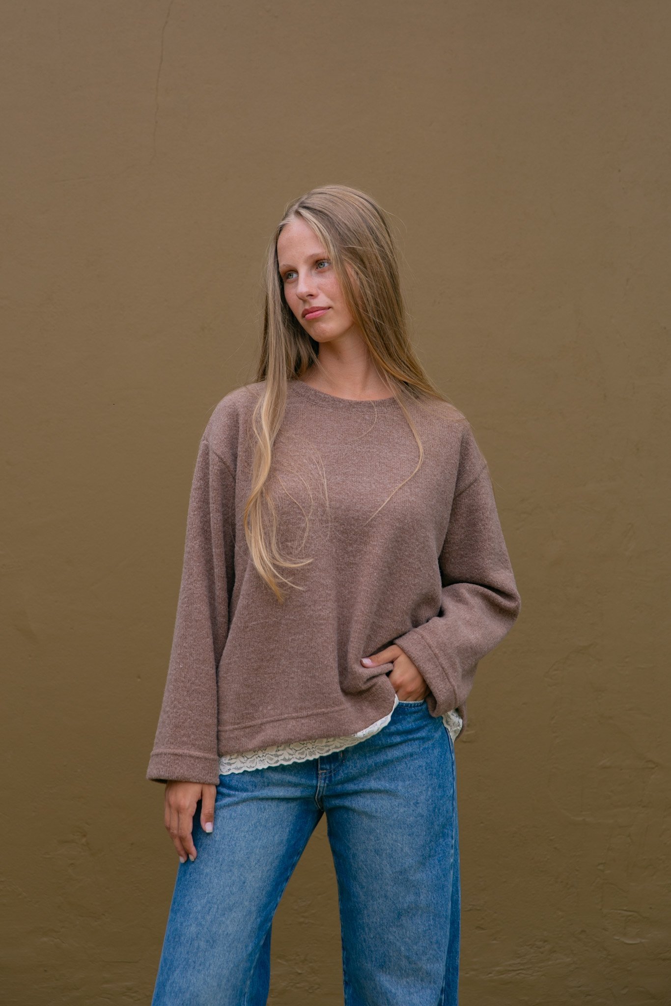 BUZO MARA CON PUNTILLA